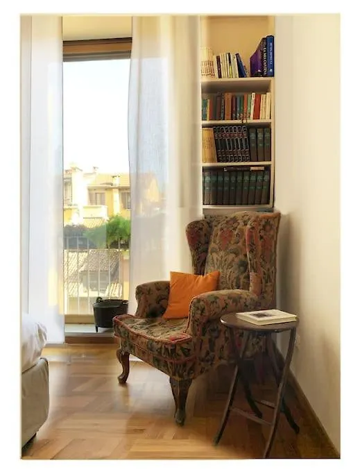 Elegant Apartment San Babila ,5 Minutes From Duomo Milán Itálie