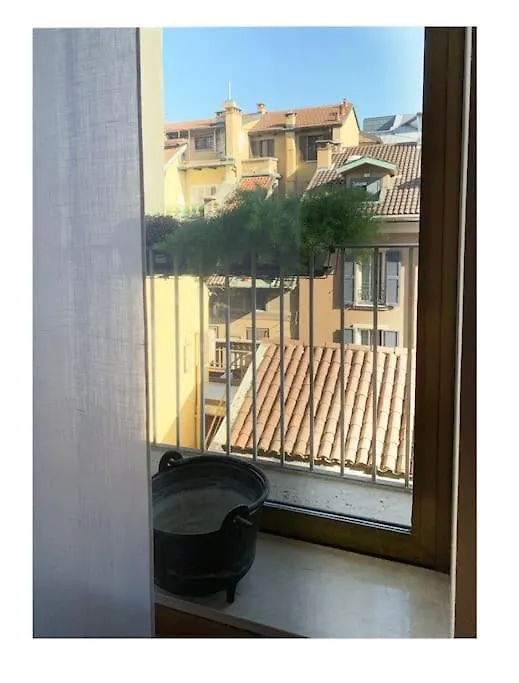 Elegant Apartment San Babila ,5 Minutes From Duomo Milán 0*,