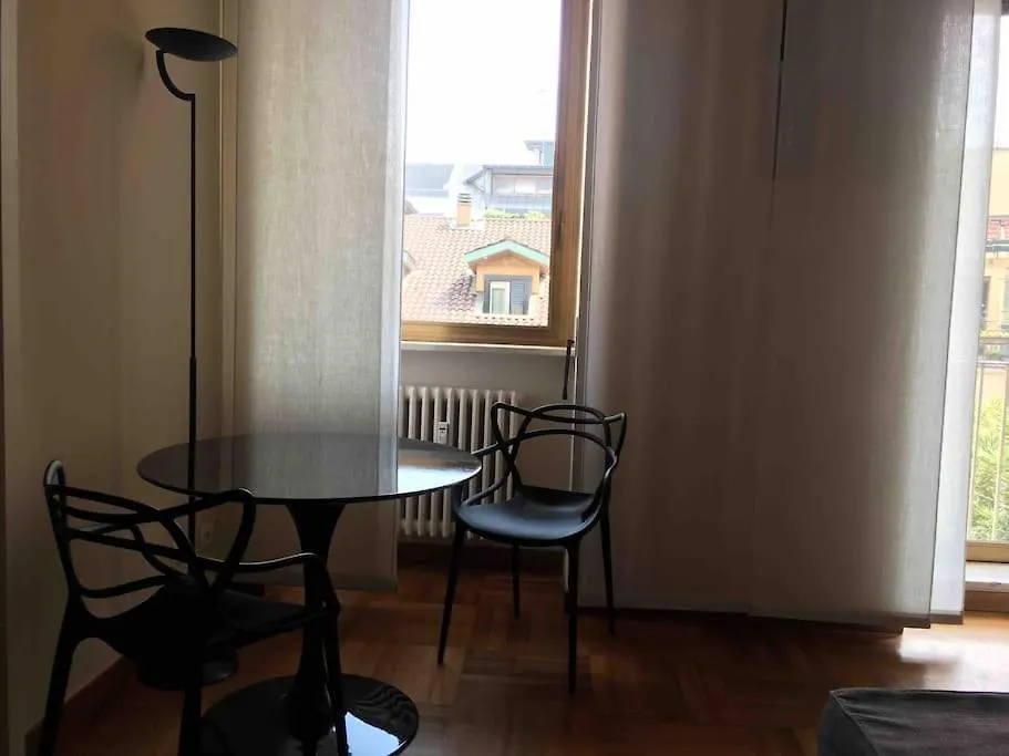 Elegant Apartment San Babila ,5 Minutes From Duomo Milaan Italië